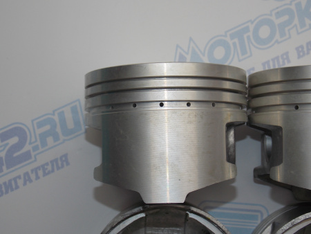 Поршни + кольца 4шт ремонт +1,00 MMC 4G64 SOHC '93-'02