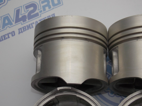 Поршни + кольца к-кт 4шт ремонт +0,50 NISSAN CD20