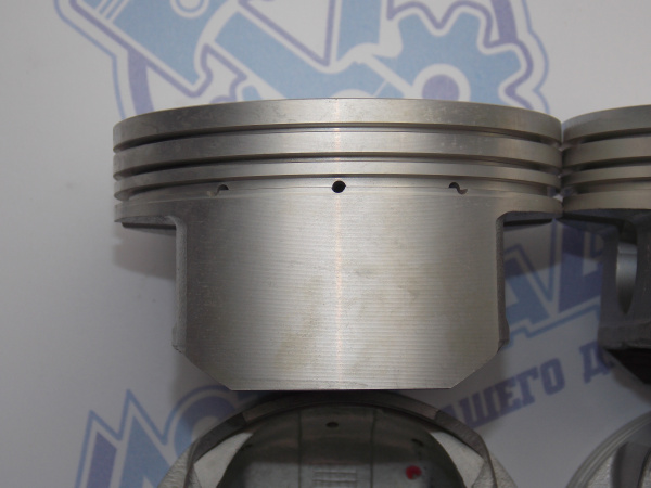 Поршни + кольца 4шт ремонт +1,00мм MMC 4B12