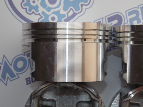 Поршни + кольца к-кт 4шт ремонт +0,50 HONDA F23A