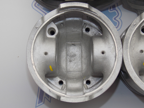 Поршни AG + кольца 4шт стандарт NISSAN TD27-T