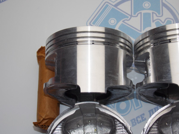 Поршни + кольца к-кт 4шт ремонт +0,50 HONDA B20B 96-