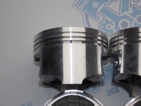 Поршни + кольца к-кт 4шт ремонт +0,50 SUZUKI J20A