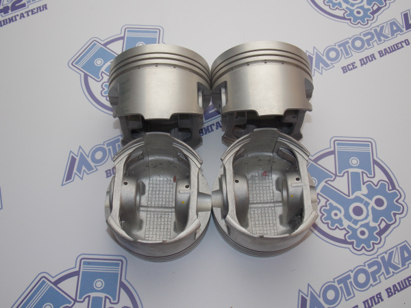 Поршни + кольца к-кт 4шт ремонт +0,50 MMC 4G64 93-'