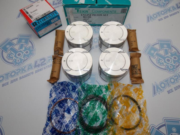 Поршни + кольца к-кт 4шт ремонт +0,50 MAZDA B3