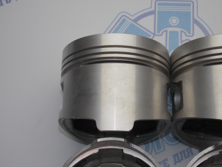 Поршни + кольца к-кт 4шт ремонт +0,50 MMC 4G63 OLD
