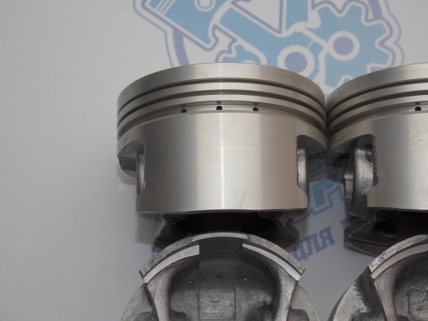 Поршни + кольца 4шт стандарт HONDA D16Y7, D15B
