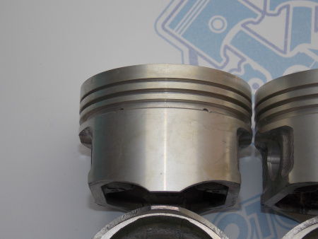 Поршни + кольца к-кт 4шт ремонт +0,50 NISSAN CG13DE