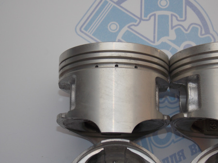 Поршни + кольца к-кт 4шт ремонт +0,50 HONDA D15Z1