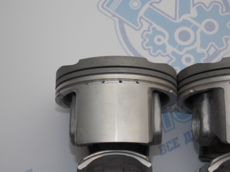 Поршни + кольца к-кт 4шт ремонт +0,50 TOYOTA 1ZR-FE