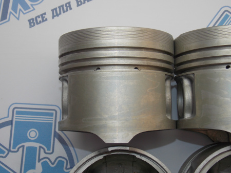 Поршни + кольца к-кт 4шт стандарт NISSAN CD20