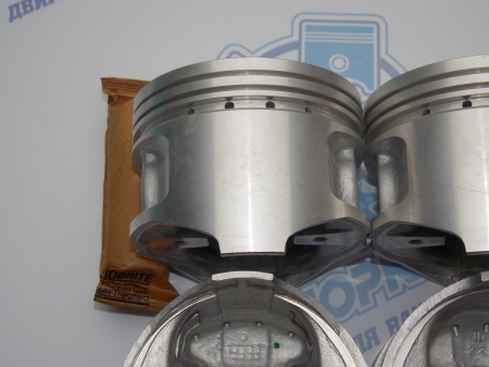 Поршни + кольца к-кт 4шт ремонт +0,50 TOYOTA 3S-FE