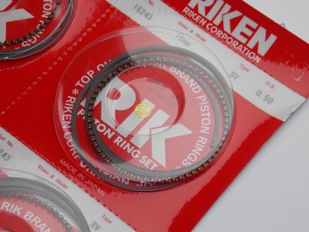 Поршни + кольца 4шт ремонт +0,50 HONDA D16Y7, D15B