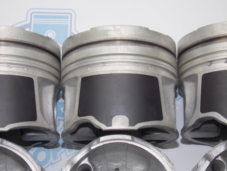 Поршни с кольцами к-кт 8шт ремонт +0,50 TOYOTA 1VD-FTV