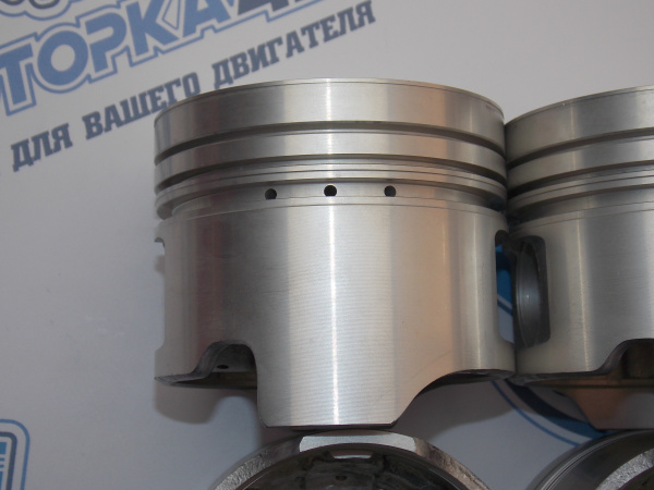 Поршни + кольца к-кт 4шт ремонт +0,50 TOYOTA 2L-T, 2L-TE