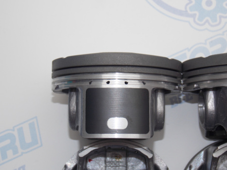 Поршни + кольца 4шт ремонт +0,50 TOYOTA 2ZR-FAE