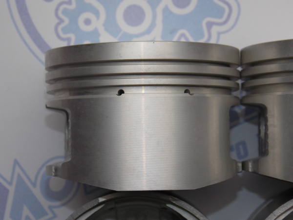 Поршни + кольца 4шт ремонт +1,00 NISSAN QG15DE