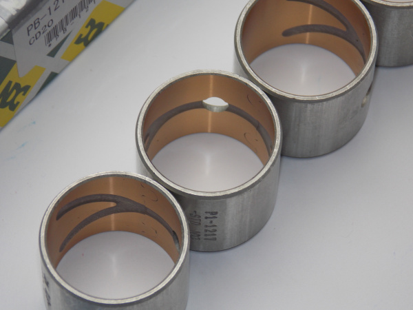 Втулки шатунов к-кт 4шт NISSAN CD20