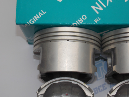 Поршни + кольца к-кт 4шт ремонт +0,50 HONDA PLC