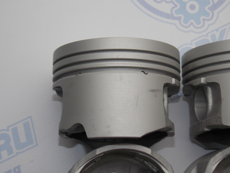 Поршни + кольца к-кт 4шт ремонт +0,50 FORD RDA, RKA MONDEO 1.8